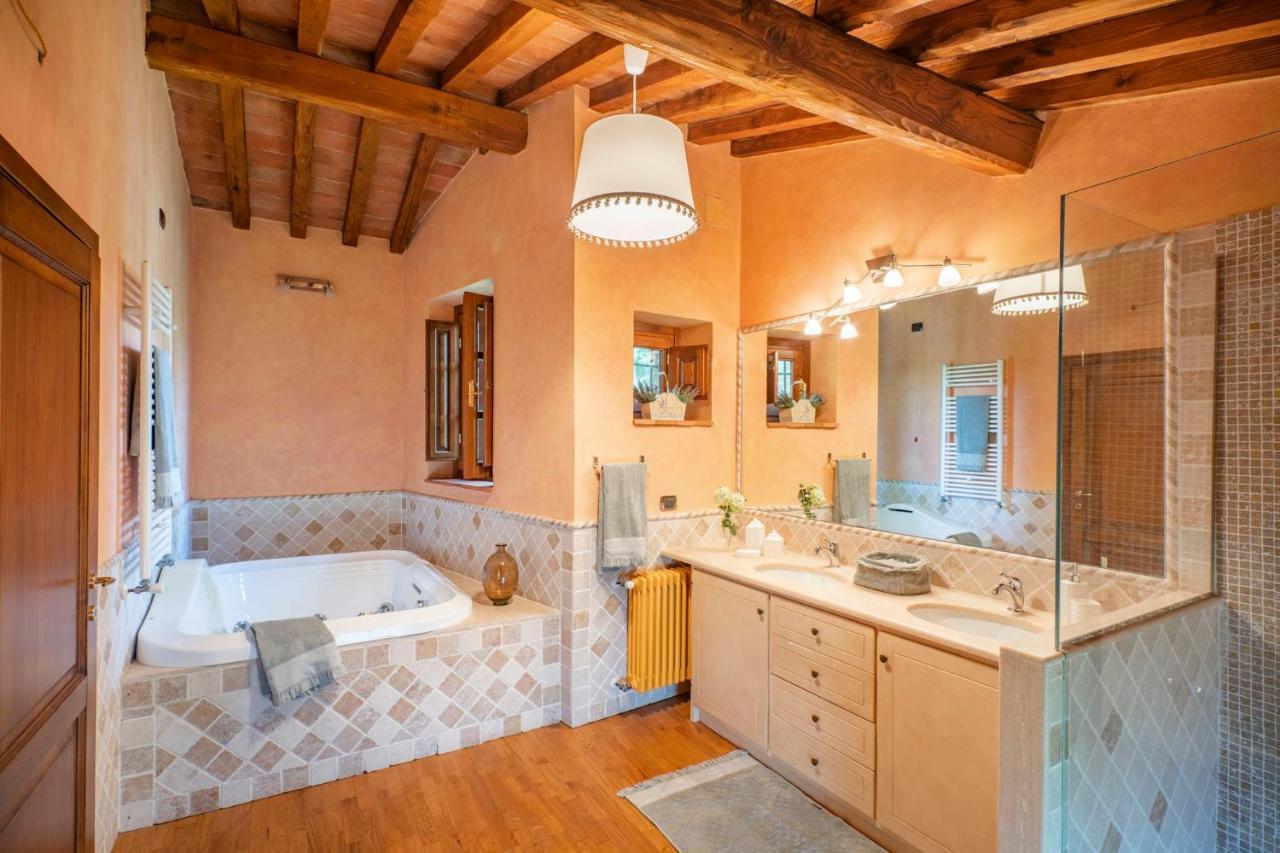Casa Loretta, Your Luxurious Getaway With Stunning Views Nievole Exterior foto